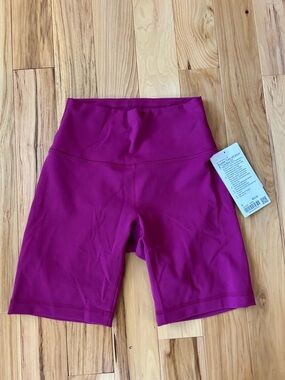 Lululemon Wunder Train Bike Shorts